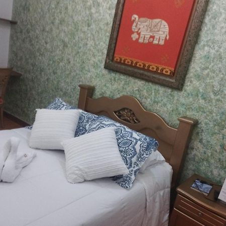 Hotel Salamina Highs Esterno foto