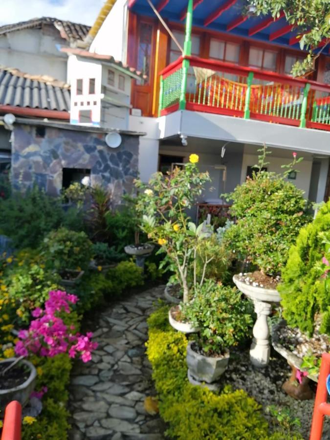 Hotel Salamina Highs Esterno foto
