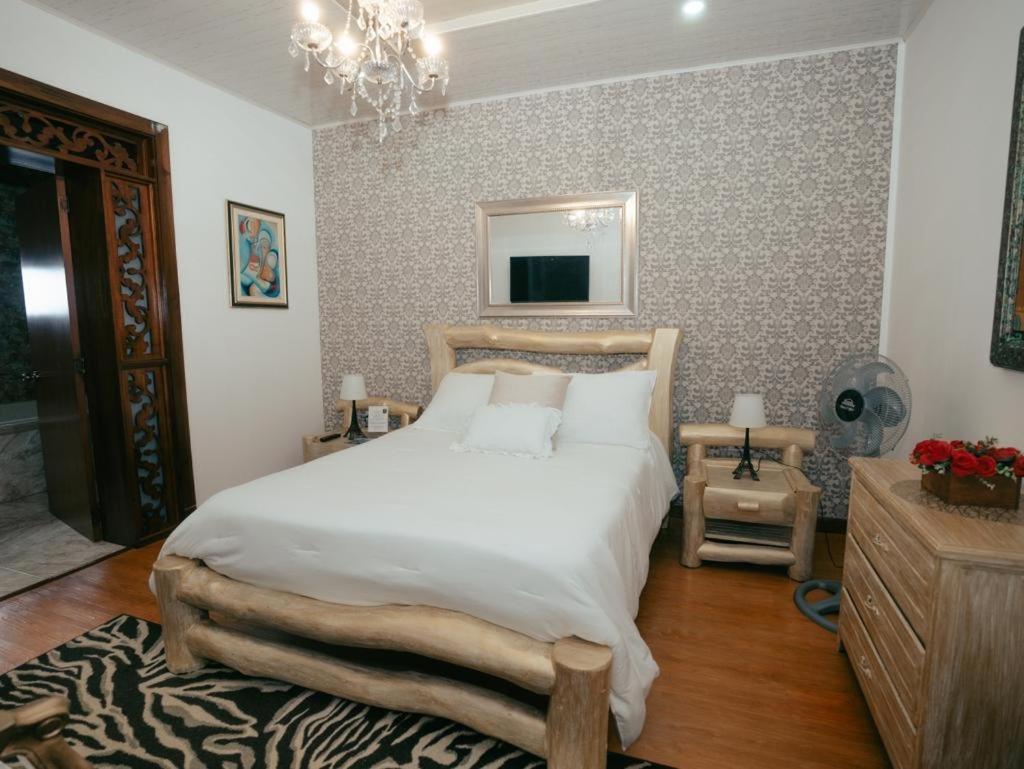 Hotel Salamina Highs Esterno foto